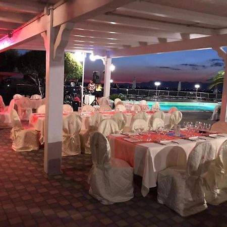 Hotel Ristorante Paradiso 알바넬라 외부 사진