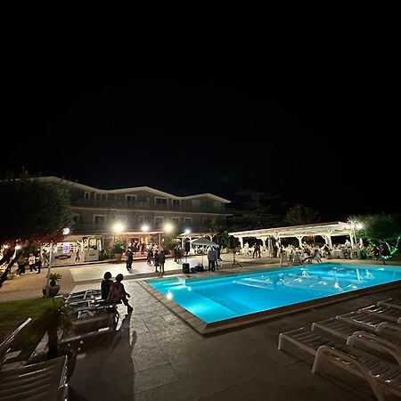 Hotel Ristorante Paradiso 알바넬라 외부 사진