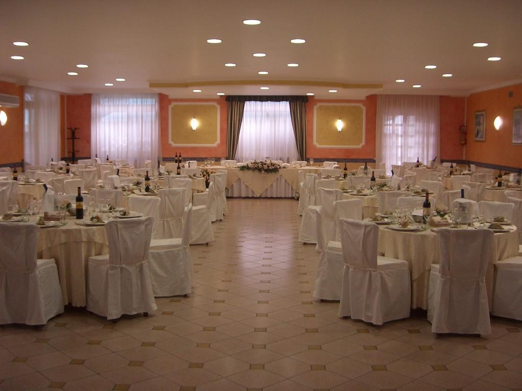 Hotel Ristorante Paradiso 알바넬라 외부 사진