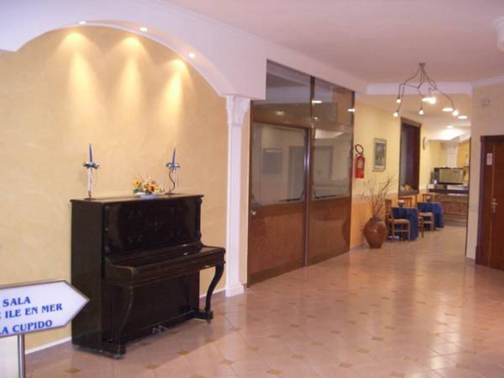 Hotel Ristorante Paradiso 알바넬라 외부 사진