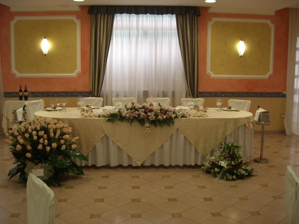 Hotel Ristorante Paradiso 알바넬라 외부 사진